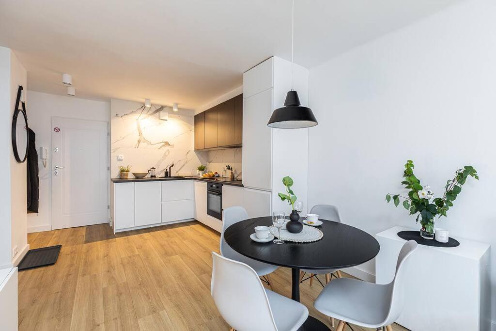 Superapart Jana Pawla Ii, Apt 302 Cozy Urban Retreat, Perfect For Couples Varşovia Exterior foto